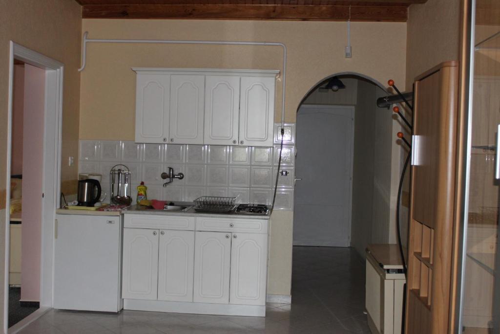 Orwa Apartmanok - Cedrus Koez Zalakaros Rom bilde